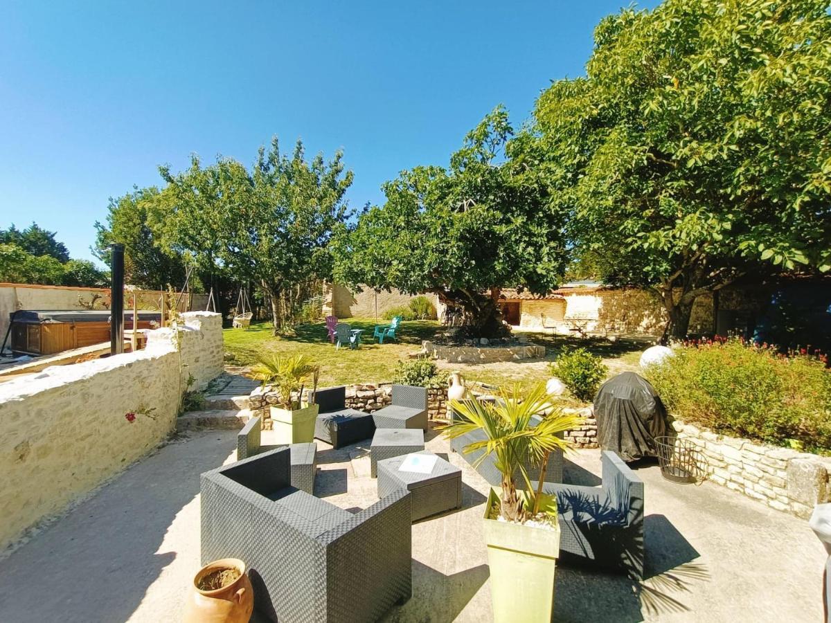 Gite 3 Etoiles Avec Spa, 2 Chambres Le Logis De Pearl Salles-sur-Mer Екстер'єр фото