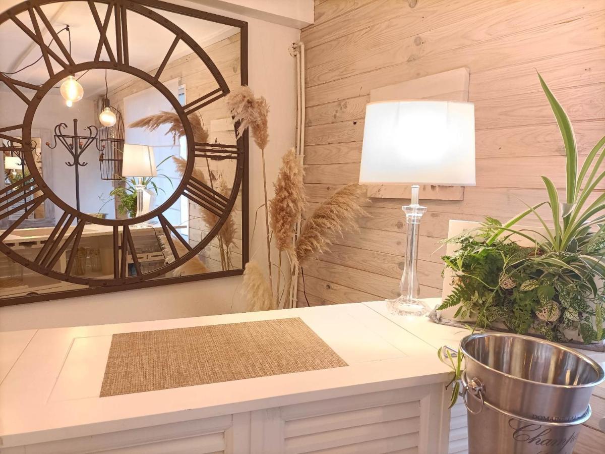 Gite 3 Etoiles Avec Spa, 2 Chambres Le Logis De Pearl Salles-sur-Mer Екстер'єр фото